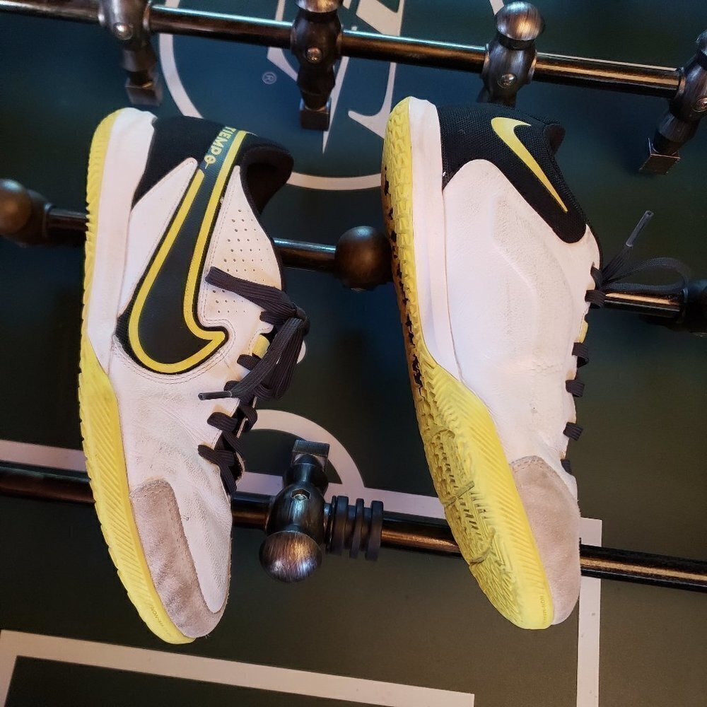 Nike Legend 9 Academy IC White Smoke Grey Yellow DA1190 107 - Size 6.5
